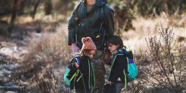 Famille en randonnée