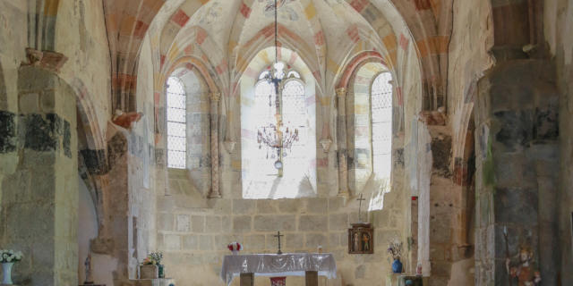 Intérieur de l'église de Darnets