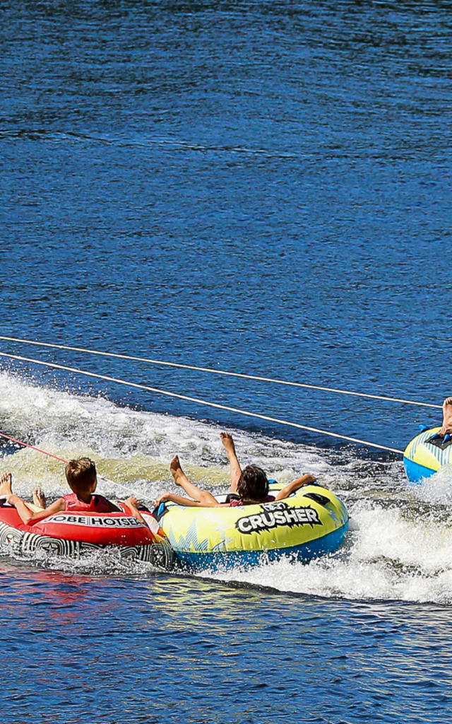 Sport de plein air sur le lac de Marcillac-la-Croisille