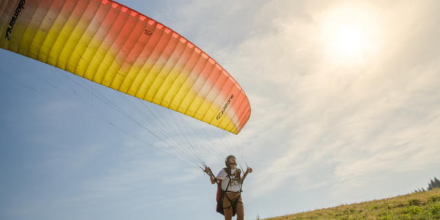 Parapente aux Monedieres