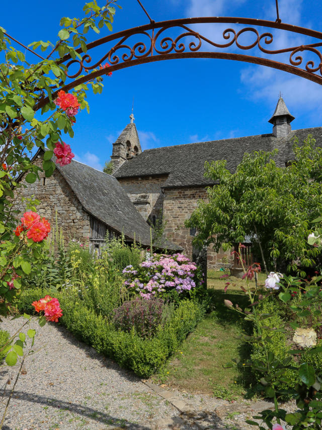 Eglise de St Hilaire Foissac