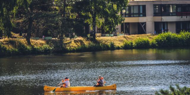 Canoë sur le lac du Deiro - Egletons