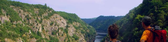 Sur le sentier de la Dordogne de Villages en Barrages