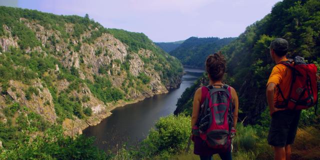 Sur le sentier de la Dordogne de Villages en Barrages