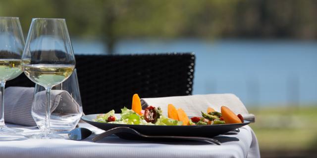 Restaurant - Table des Monedieres