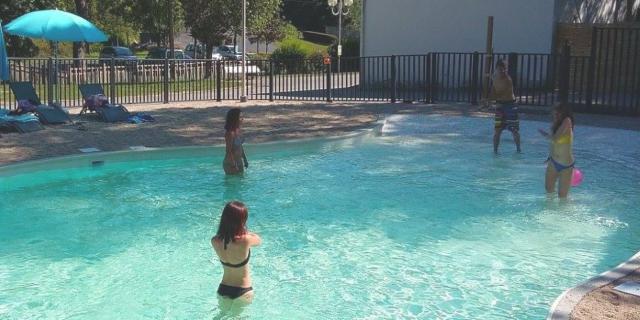 Piscine du camping de Marcillac-la-Croisille