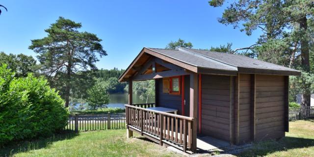 Chalet au bord du lac de la Valette de Marcillac-la-Croisille